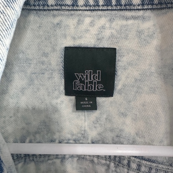 Wild Fable Acid Wash Denim Jacket size small - NWT - Picture 4 of 4